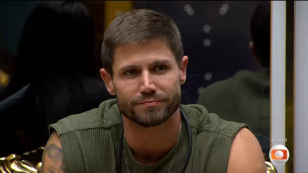 BBB 26 | Eliminado, Jonas diz que Ana Paula é a "maestra" do reality