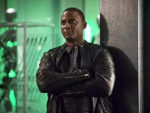 David Ramsey em Arrow (CW/Divulgação)