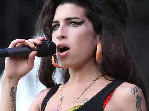 Amy | Documentário sobre Amy Winehouse ganha novo trailer; assista