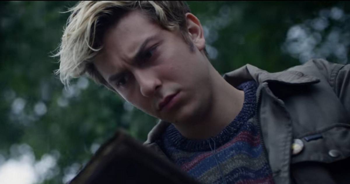 Death Note  Nat Wolff posta foto de bastidor do filme com atores