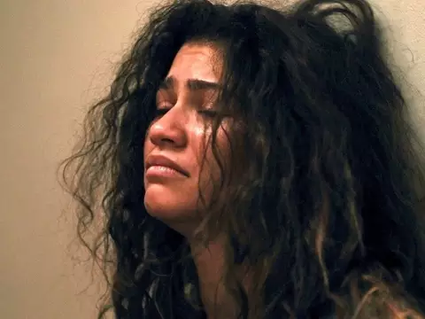 Zendaya como Rue, em Euphoria (HBO/Divulgação)