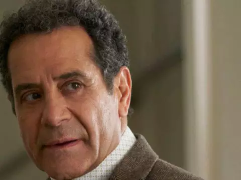 Monk: Tony Shalhoub retorna como o detetive nas primeiras fotos do filme