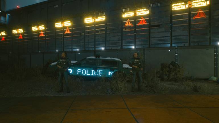 Policiais de Night City.