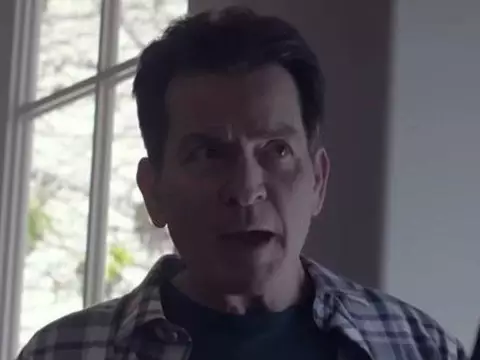 Chuck Lorre confirma retorno de Charlie Sheen na segunda temporada de Bookie