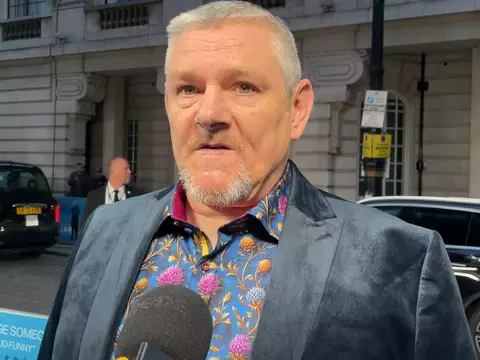 Homem que gritou insulto racial no BAFTA se diz "mortificado" pela situação