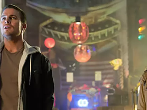 As Tartarugas Ninja 2 | Stephen Amell fala sobre seu futuro na franquia