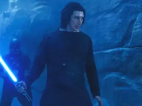 HQ de Star Wars mostra Ben Solo usando capacete de Darth Vader; veja