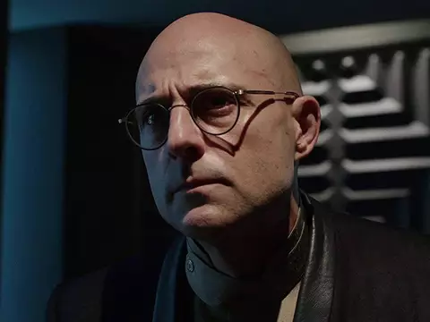 Mark Strong em Shazam! (Warner/Divulgação)