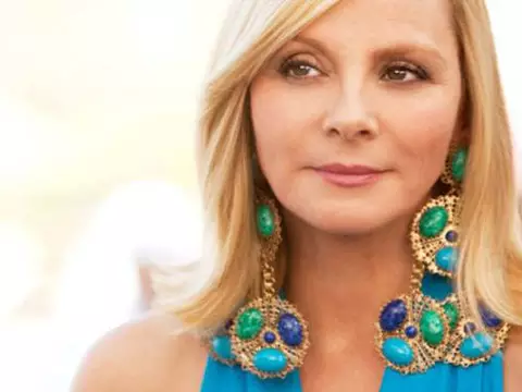 Kim Cattrall como Samantha em Sex and the City (Reprodução)