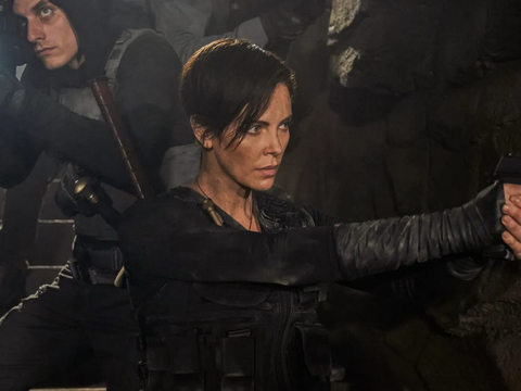 The Old Guard 2: Charlize Theron Retorna em Poster Revelador e Promete Ação Intensa