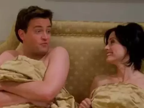 Courteney Cox presta tributo a Matthew Perry: "Ele era engraçado e gentil"