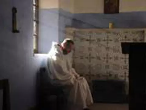 Homens e Deuses | Crítica