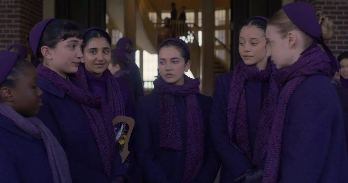 Séries e TV Criador compara Os Testamentos com The Handmaid' s Tale: 