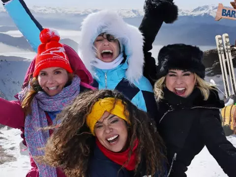 Pôster de Quatro Amigas Numa Fria (Gullane Entretenimento/Divulgação)