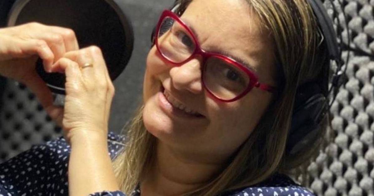 Morre Ana Lúcia Menezes, dubladora de iCarly e Death Note, aos 46 anos