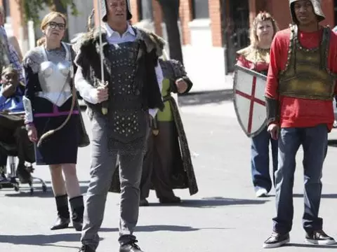 Go On | Veja as fotos do primeiro episódio da nova série cômica de Matthew Perry