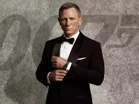 Daniel Craig como James Bond
