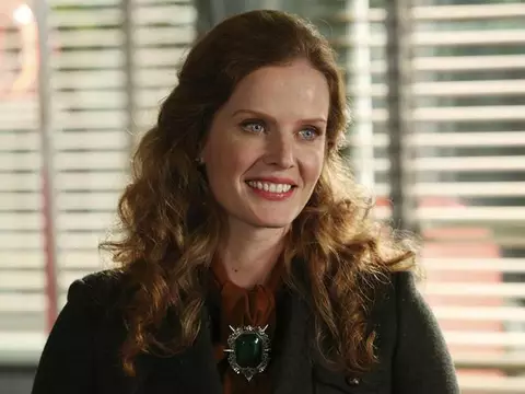 Once Upon a Time | Rebecca Mader retorna para a sétima temporada