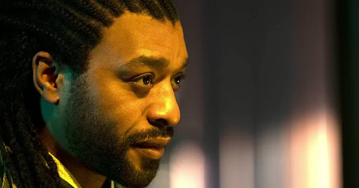 Sam Raimi tem uma visão única para a narrativa”, diz Chiwetel Ejiofor sobre Doutor  Estranho 2