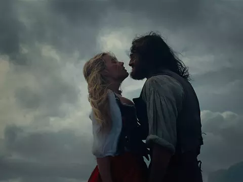 Cumbres borrascosas es hipnótica visualmente pero se vuelve repetitiva