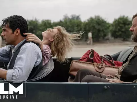 Margot Robbie e dois atores em Babilônia (Total Film/Paramout/Divulgação)