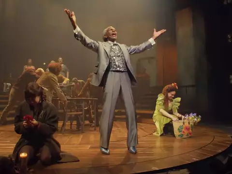 Filmagem oficial de musical Hadestown ganha novo teaser; veja