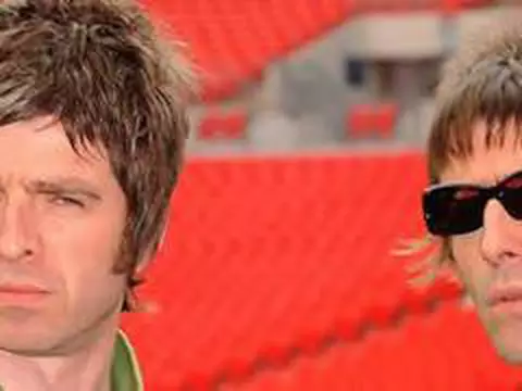 Noel Gallagher recusou US$ 130 milhões para volta do Oasis, diz Liam