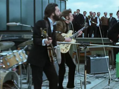 Cena de The Beatles: Get Back (Reprodução)