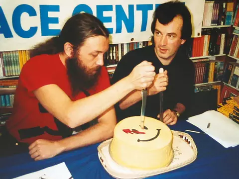 Enquanto Isso | Moore & Gibbons, Ruppert & Mulot e as parcerias que acabam