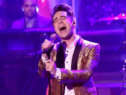 Panic! At the Disco lança "Feels Like Christmas"; ouça