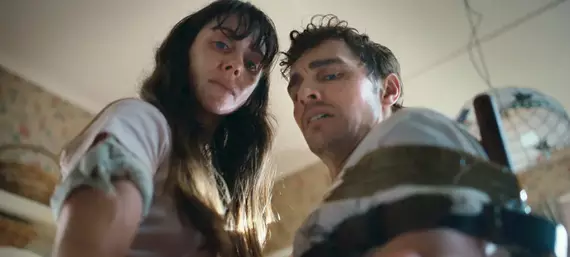 Together | El horror corporal se comparte en pareja