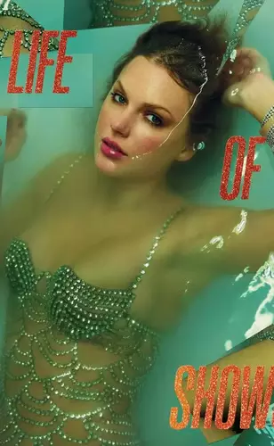 The Life of a Showgirl quebra promessa temática, mas tem ares de novidade