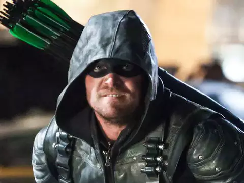 Arrow | "Sucesso da série salvou emissora do fim", diz cocriador