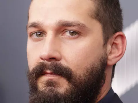 Shia LaBeouf é preso após confusão em seu protesto contra Donald Trump