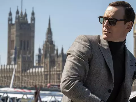 Michael Fassbender em Código Preto (Reprodução)