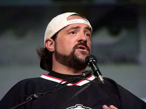 Kevin Smith sofre grave ataque cardíaco, mas já passa bem