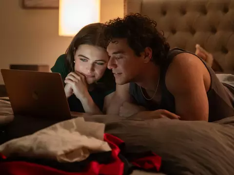Off Campus | Série do Prime Video é um fenômeno; saiba se vale a pena