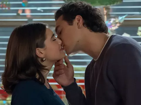 Off Campus | Teorías de fans sobre la temporada 2