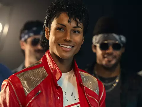 Michael | Nova foto de Jaafar Jackson nos bastidores é divulgada