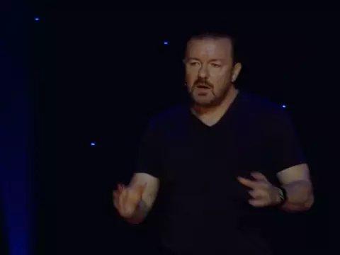 Ricky Gervais em seu show Humanity/Netflix