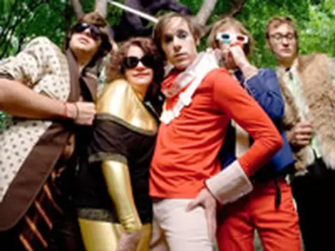 Música Grátis | Of Montreal, Pennywise, The Ting Tings, Arcade Fire, Bombay Bicycle Club e mais