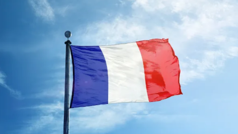 França proíbe uso de palavras em inglês como esports e streamer