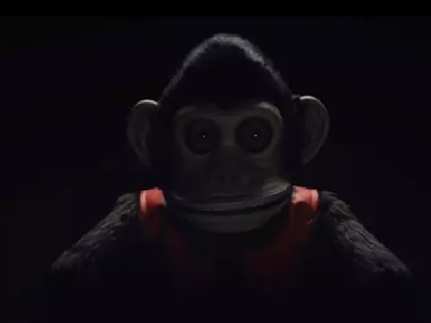 Terror The Monkey, de James Wan, ganha data e imagem; confira