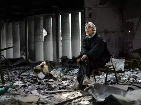 Guarde o Coração na Palma da Mão reproduz a dor de ver Gaza através das telas