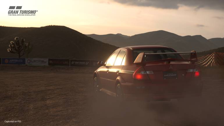 Review: Gran Turismo 7 se distancia dos simuladores, mas resgata a