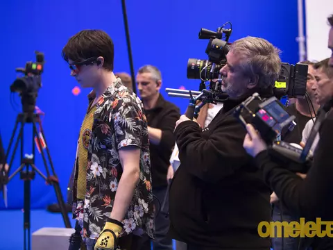 Valerian e a Cidade dos Mil Planetas | Luc Besson e Dane DeHaan aparecem nos bastidores em fotos exclusivas