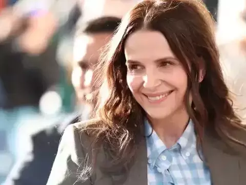 Juliette Binoche anuncia projeto no Brasil e diz querer trabalhar com Kleber Mendonça 