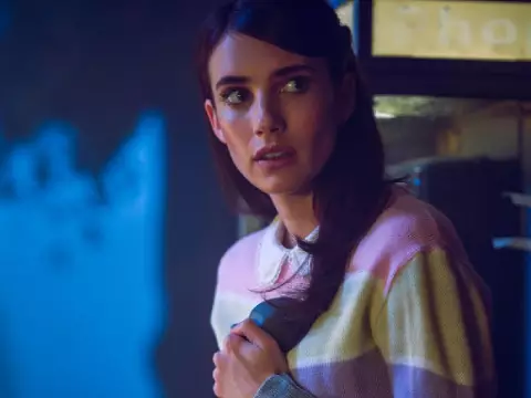 Emma Roberts aponta sexismo no uso do termo nepo baby