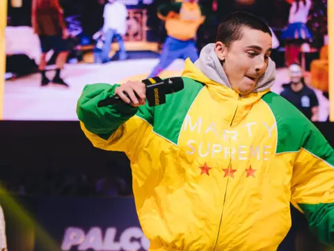 Timothée Chalamet bailó "Soulja Boy" en el escenario Omelete en CCXP 25