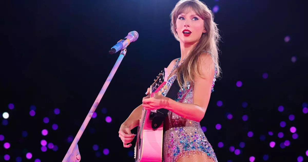 Adam Sandler emociona no casamento de Taylor Swift e Travis Kelce